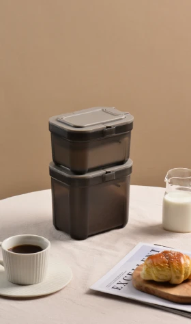 Milk Powder Storage Container with Spoon/Infant Formula Dispenser #99352021