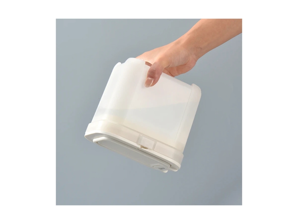 Infant Formula Dispenser Detail